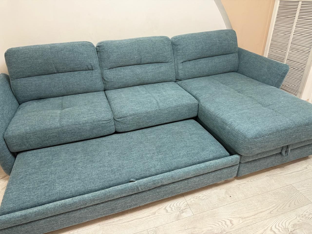 Диван после чистки